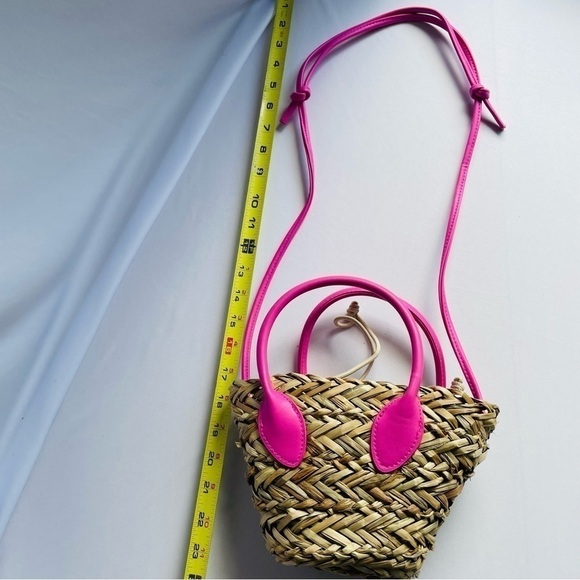 NWT Natural Straws Crossbody Bag / Shoulder Bag - Beige and Bright Pink - Barbie - Picture 16 of 16